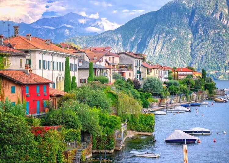 Lake Como mural with tranquil waters and lush scenery, ideal for indoor and outdoor spaces.