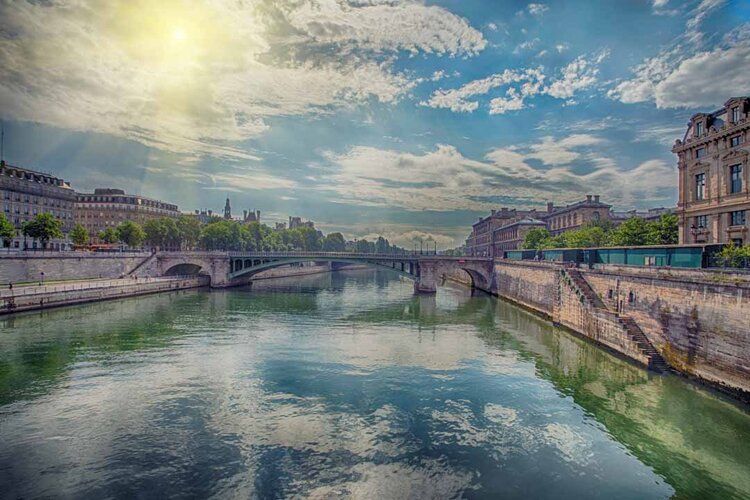 Paris mural with Seine River and bridges, ideal for indoor and outdoor spaces.