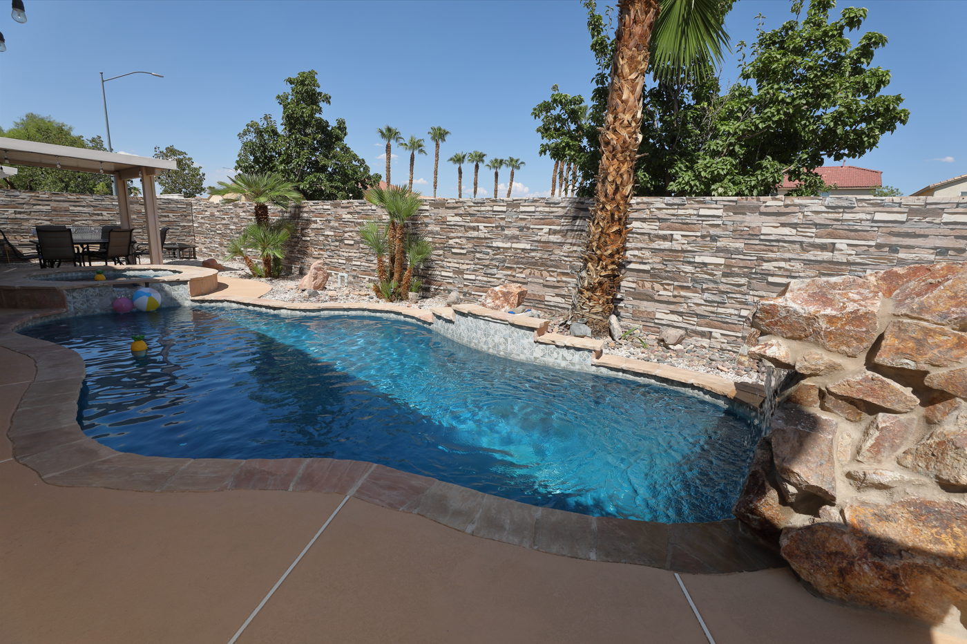 1340 - Modern Brick Elegance, Panoramic