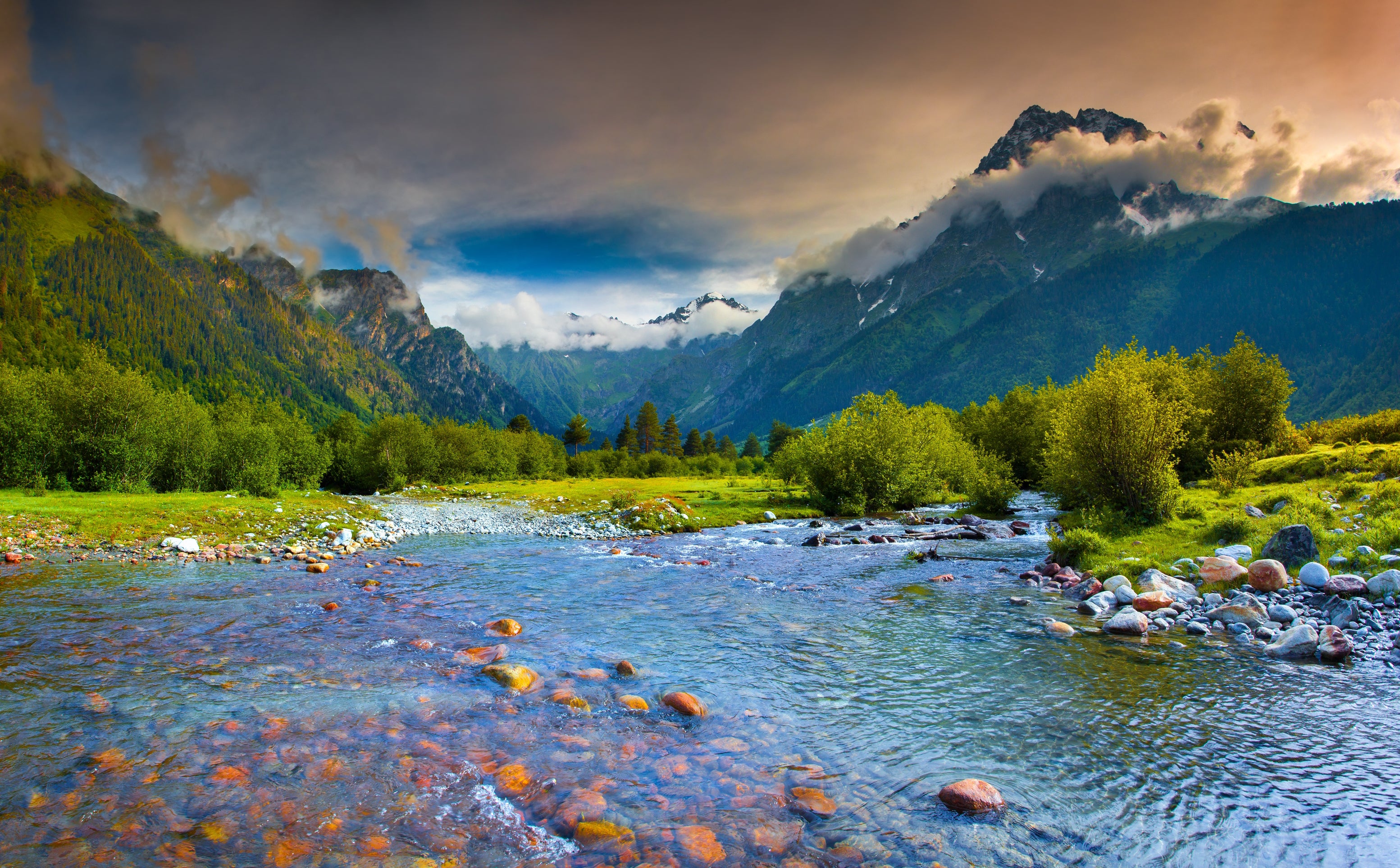 9855 - Scenic Mountain Valley Creek