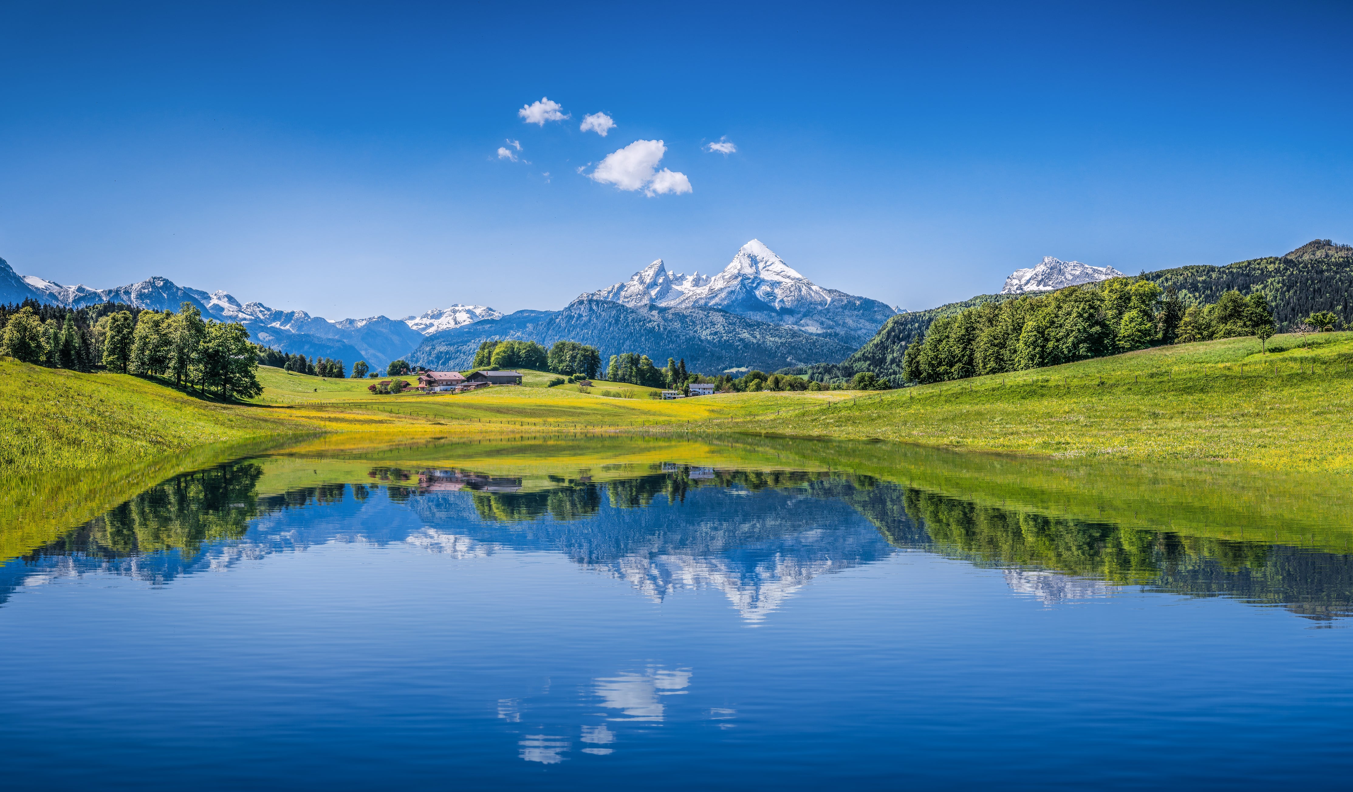 2408 - Crystal Clear lake, Snow Caped Mountain